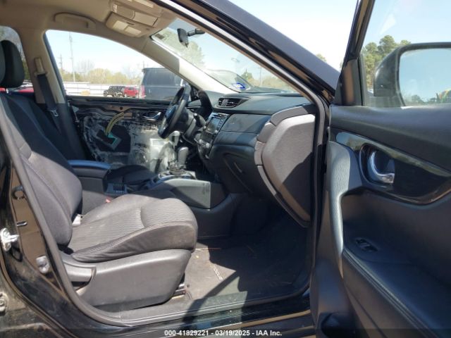 JN8AT2MV5JW304375 Nissan ROGUE SV