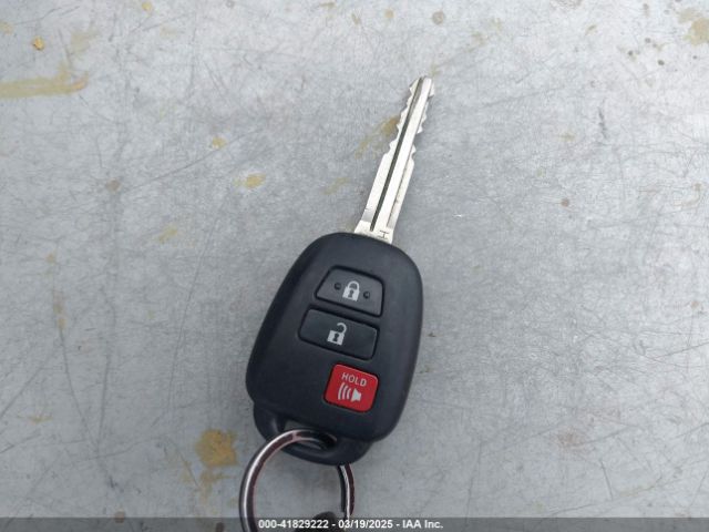 2T3ZFREV5HW357390 Toyota RAV4 LE