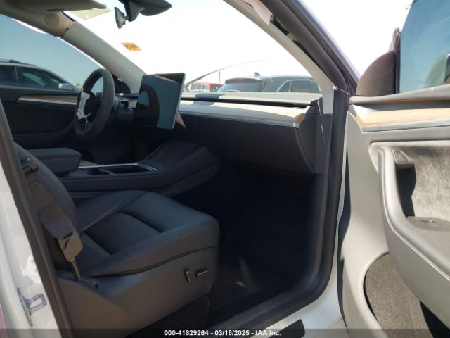 7SAYGDEE4PA136413 Tesla Model Y