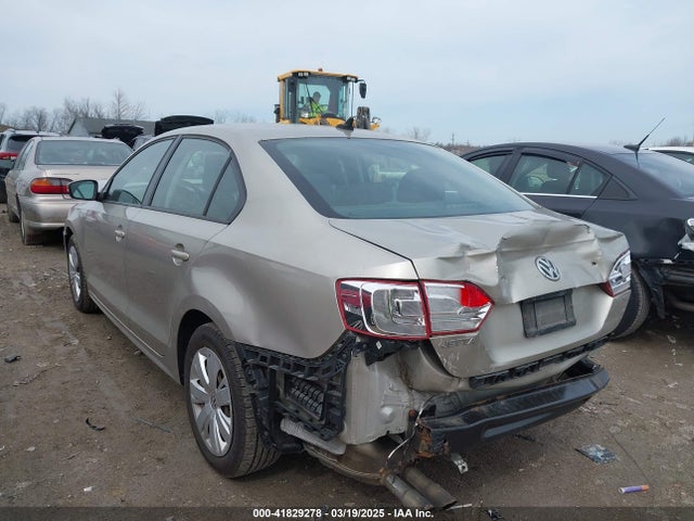 3VWD17AJXEM273043 Volkswagen Jetta 1.8t Se