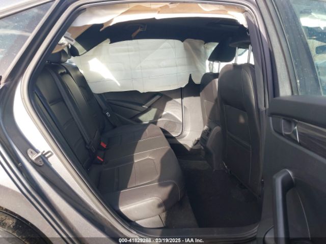1VWMA7A35MC008516 Volkswagen Passat 2.0t R-line