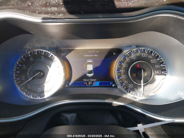 1C3CCCCB4FN538915 Chrysler 200 C