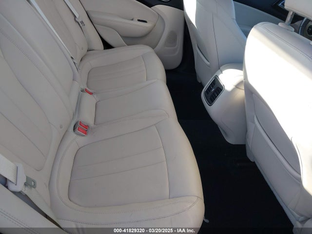 1C3CCCCB4FN538915 Chrysler 200 C