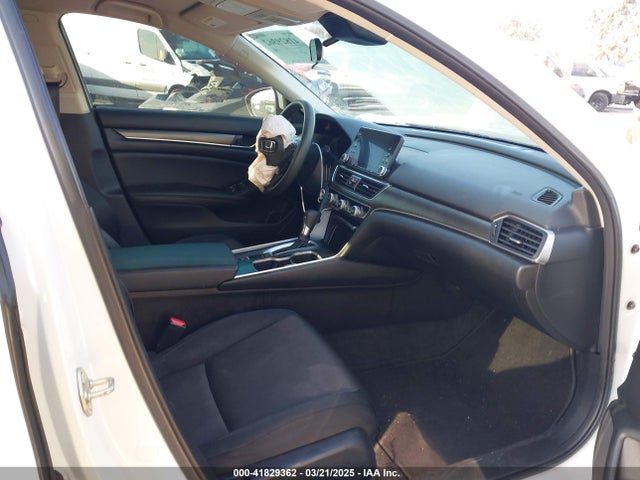 1HGCV1F16KA155915 Honda ACCORD LX