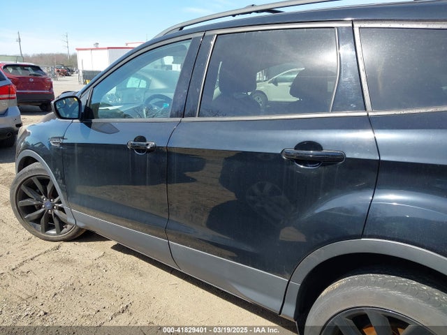 1FMCU0GD8HUA46413 Ford ESCAPE SE