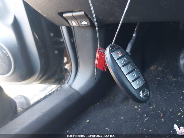 5N1AT2MV6HC735732 Nissan Rogue Sl