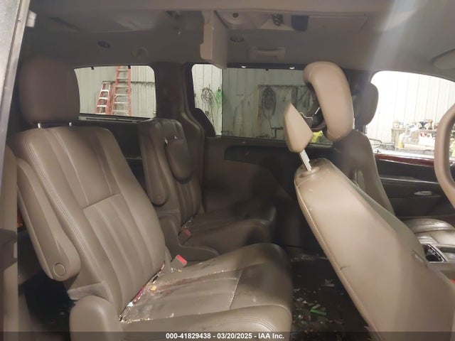 2C4RC1CG8FR525304 Chrysler Town & Country Touring-l