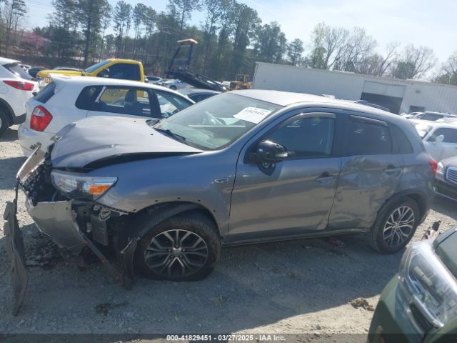 JA4AP3AW5JU000696 Mitsubishi Outlander Sport 2.4 Se