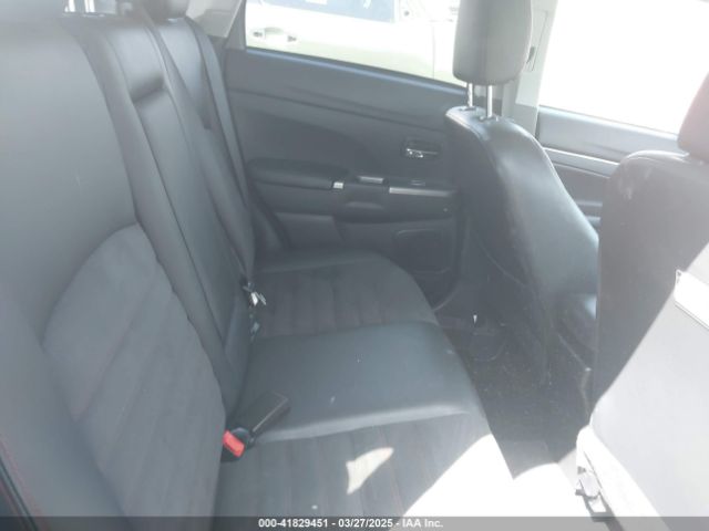 JA4AP3AW5JU000696 Mitsubishi Outlander Sport 2.4 Se