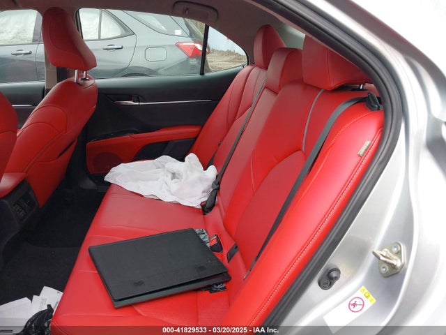 4T1B61HK3KU742158 Toyota CAMRY XSE