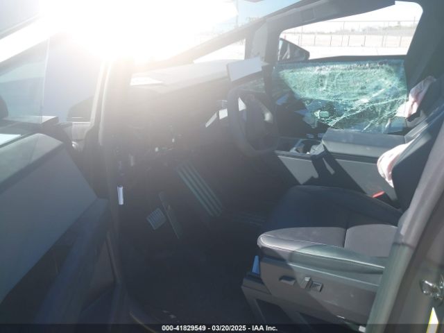 7G2CEHED8RA029960 Tesla Cybertruck All-wheel Drive