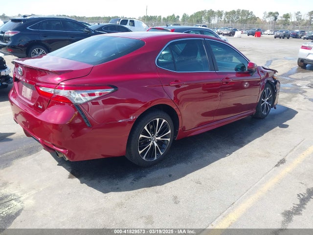 4T1B11HK2JU669684 Toyota CAMRY SE