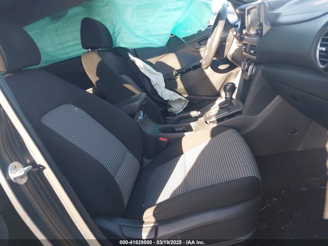 KM8K22AA2JU132382 Hyundai Kona Sel
