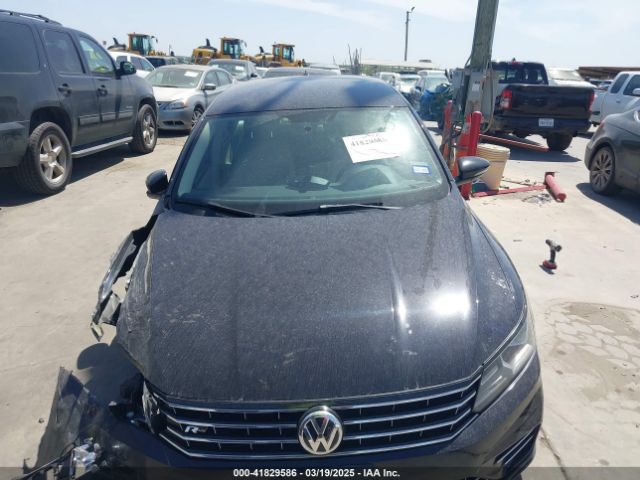 1VWAA7A31JC015784 Volkswagen Passat 2.0t R-line/2.0t S