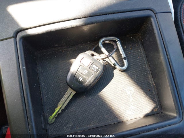4T1BF1FK5HU660623 Toyota CAMRY SE