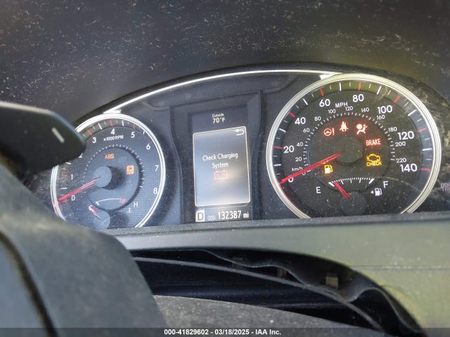 4T1BF1FK5HU660623 Toyota CAMRY SE