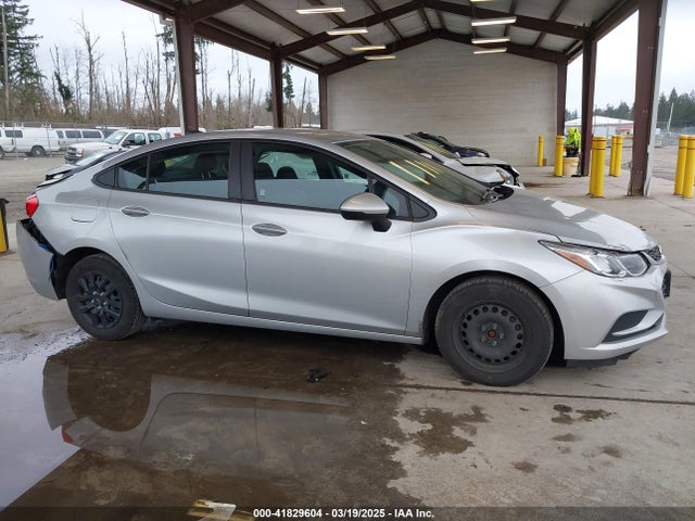 1G1BC5SM9H7218785 Chevrolet Cruze Ls Auto
