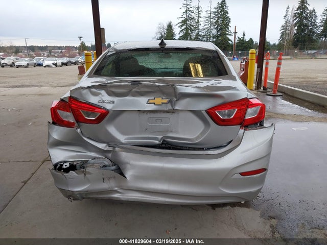 1G1BC5SM9H7218785 Chevrolet Cruze Ls Auto