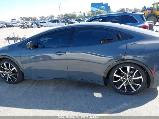 JTDACACU1R3037005 Toyota Prius Prime Xse