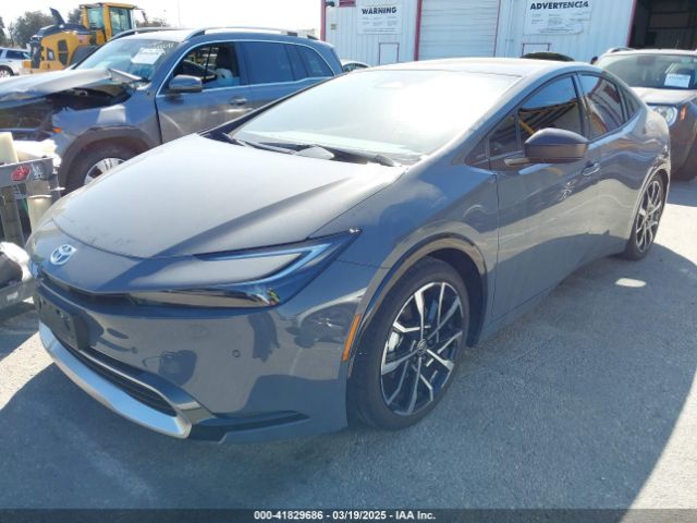 JTDACACU1R3037005 Toyota Prius Prime Xse
