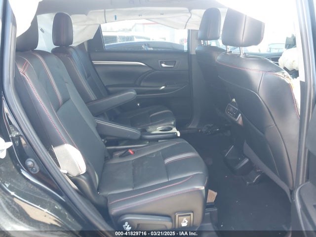 5TDJZRFH8KS975969 Toyota Highlander Se