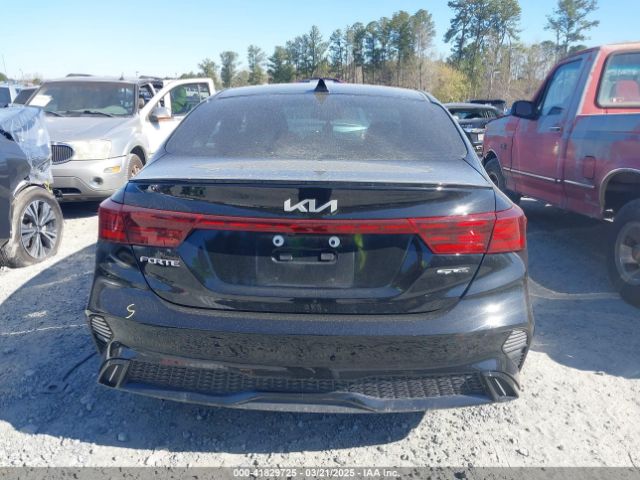 3KPF54AD1PE559160 KIA Forte Gt-line
