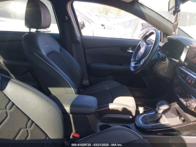 3KPF54AD1PE559160 KIA Forte Gt-line