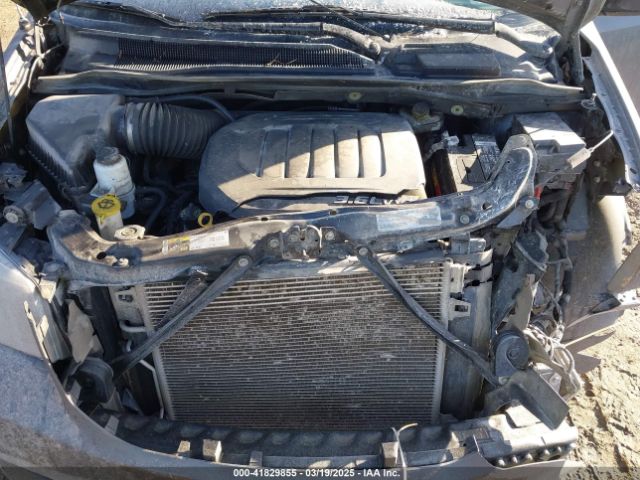 2C4RDGEG3JR282250 Dodge Grand Caravan Gt
