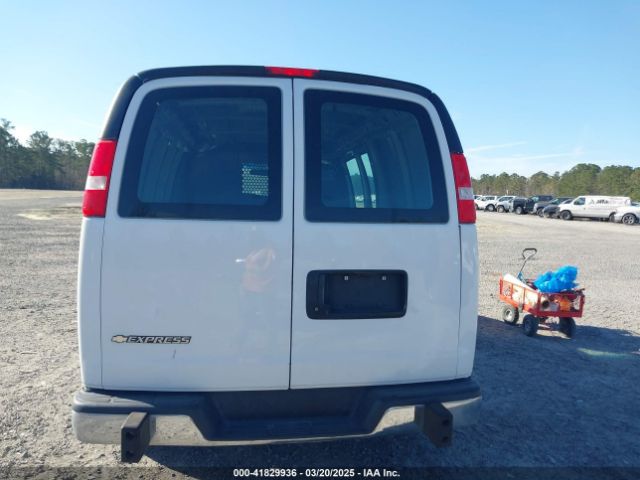 1GCWGAF7XM1205308 Chevrolet Express Cargo Rwd 2500 Regular Wheelbase Wt