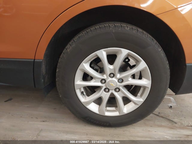 Chevrolet EQUINOX LT 2018 2GNAXSEV4J6270350 Image 12