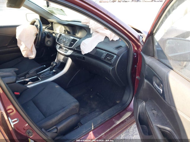 Продажа на аукционе авто 2015 Honda Accord Sport, vin: 1HGCR2F57FA049654, номер лота: 41830224