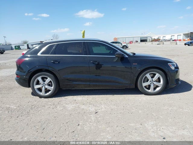 WA1VAAGE6KB020622 Audi E-tron Premium Plus