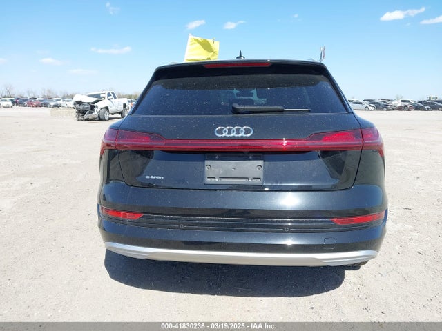 WA1VAAGE6KB020622 Audi E-tron Premium Plus