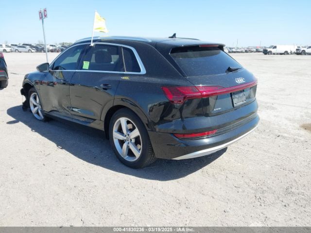 2019 AUDI E-TRON WA1VAAGE6KB020622 Photo 2