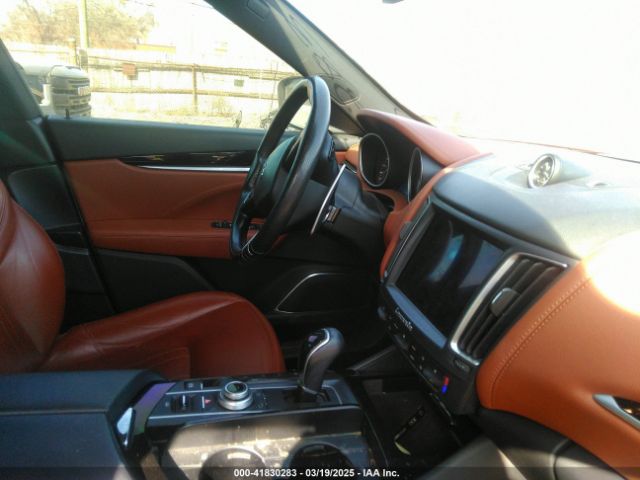 ZN661XUS2HX228160 Maserati Levante
