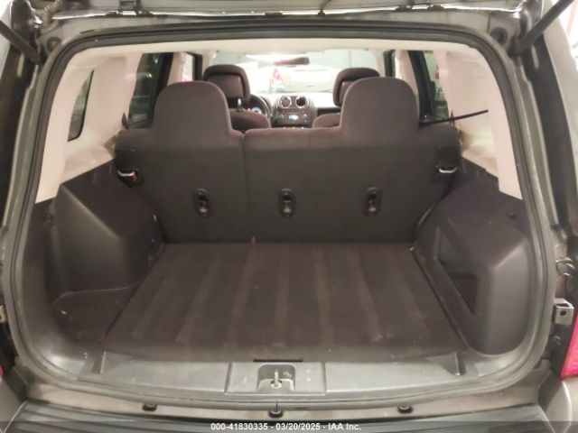 1C4NJPBA9GD547711 Jeep Patriot Sport