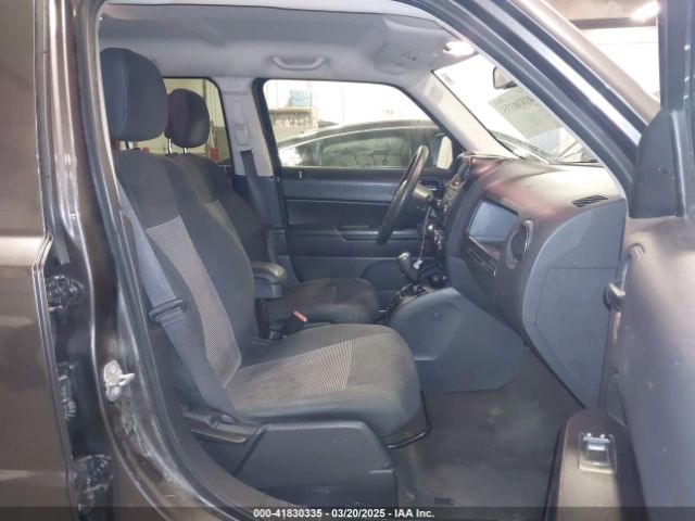 1C4NJPBA9GD547711 Jeep Patriot Sport