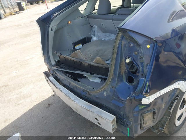 Toyota Prius Two 2015 JTDKN3DU3F0421647 Image 21