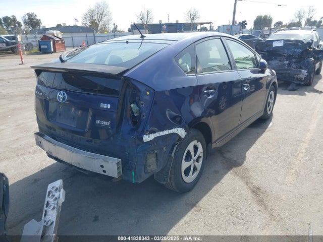 Toyota Prius Two 2015 JTDKN3DU3F0421647 Image 4