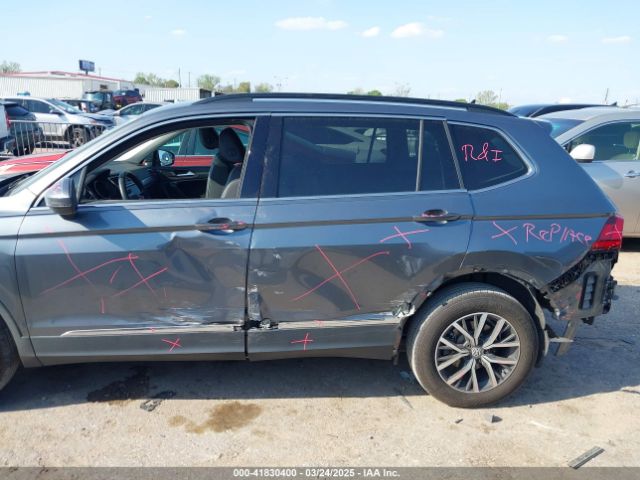 3VV3B7AXXLM137641 Volkswagen Tiguan 2.0t Se/2.0t Se R-line Black/2.0t Sel