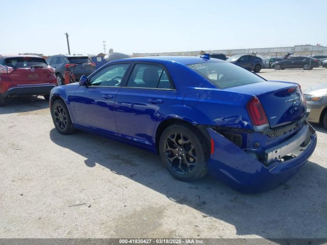 2020 CHRYSLER 300 2C3CCAGG6LH131564 Photo 2