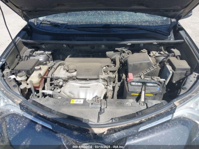 JTMWFREV2HJ701467 Toyota Rav4 Xle