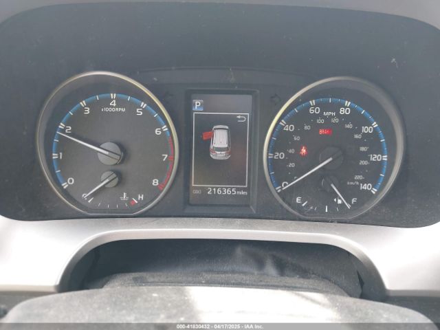 JTMWFREV2HJ701467 Toyota Rav4 Xle