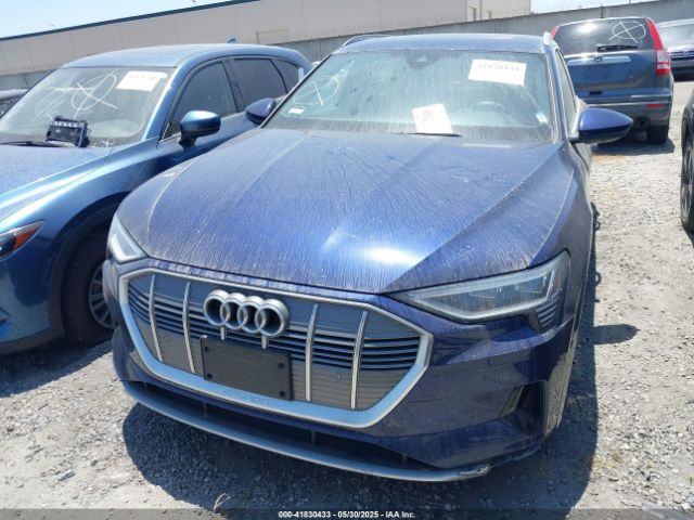 WA1AAAGE4NB020119 Audi E-tron Premium Quattro