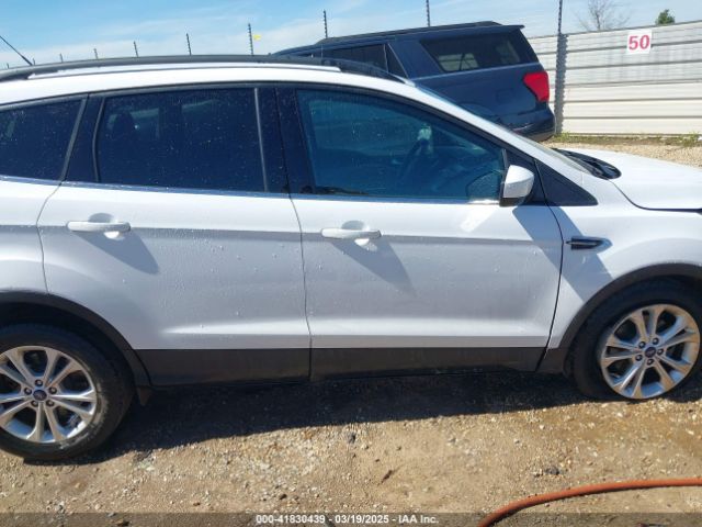 1FMCU0GD7JUA47722 Ford ESCAPE SE