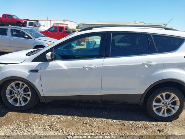 1FMCU0GD7JUA47722 Ford ESCAPE SE