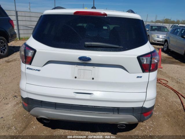 1FMCU0GD7JUA47722 Ford ESCAPE SE
