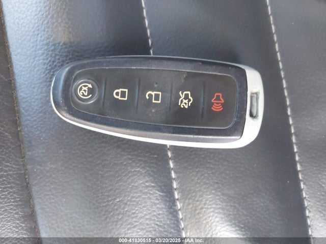 1FMCU0J92FUA61460 Ford Escape Titanium