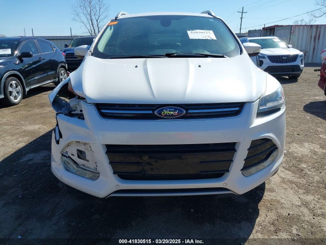 1FMCU0J92FUA61460 Ford Escape Titanium