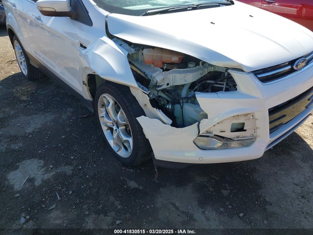 1FMCU0J92FUA61460 Ford Escape Titanium